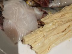 -领鲜活海鲜榴莲自助火锅(东门店)