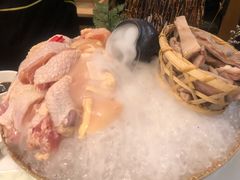 -洪氏嗨捞·猪肚鸡火锅(阳光天地店)