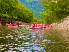 -雅鲁激流探险漂流