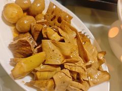 -老鼎万春卤菜(五代传承创始老店)