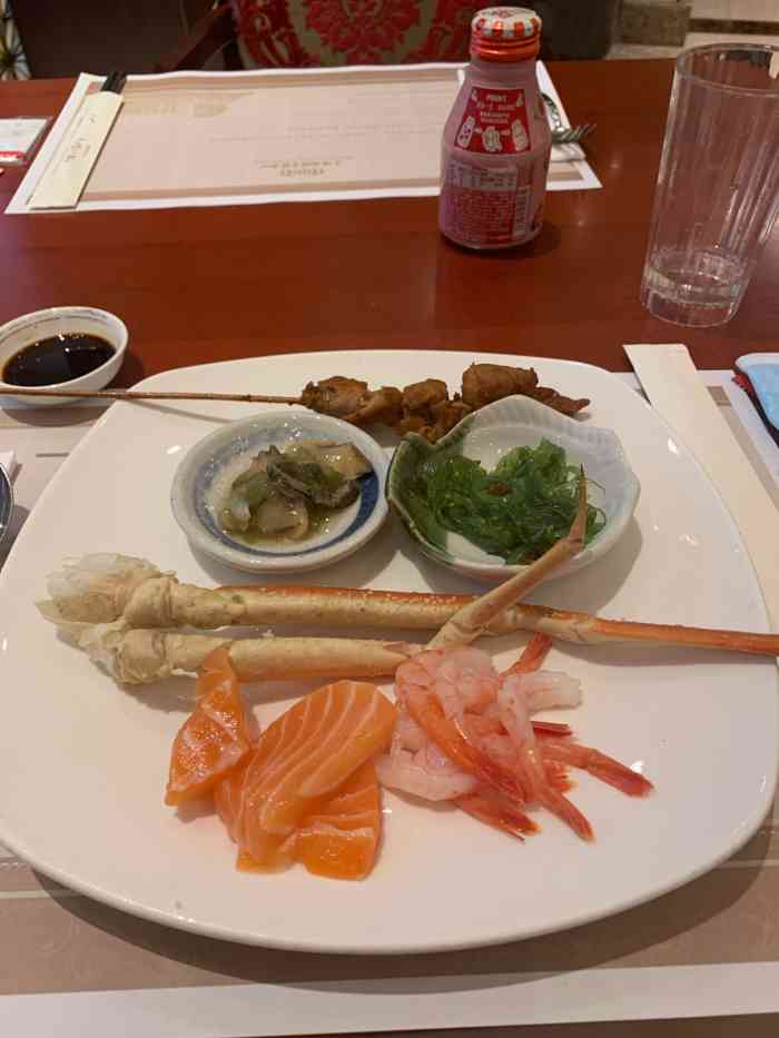东方滨江大酒店·滨江厅-"参加校友聚会来的,环境蛮高大上,食物也不.