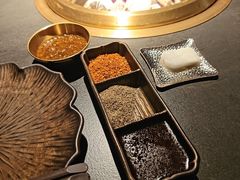 -铭牛烧肉·和牛海鲜自助(高新月牙湖店)