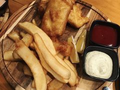 -Hooley's活利仕西餐厅(珠江新城店)