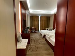 -兴芮温泉度假区