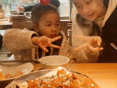 伴山嫩烤牛肋骨-蜜桃餐厅·伴山(湖滨商业街店)