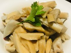 -泉畔人家·老济南经典鲁菜(大明湖店)