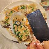 秘制酱烧大鱼头！超大号捞汁生蚝！河鲜海鲜统统归我肚子里