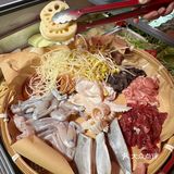 上海新开的……火锅界萨莉亚🥲🥲🥲。。。。