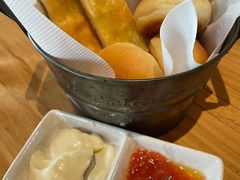 餐前面包-Macarena 玛卡莲娜西班牙餐厅