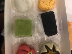黑金凤梨酥-陶陶居饼家(惠福东路店)