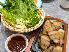 辣白菜卷五花肉-屋里家延边朝鲜族冷面(梅林3店)