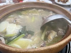 -胡须佬鸡煲四季火锅店(石厦西村直营店)