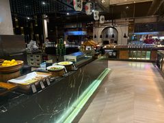 -广州万富希尔顿酒店·感趣自助餐厅·金秋蟹宴生蚝海鲜刺身
