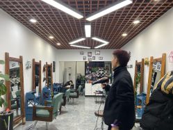 -V8潮牌·接发烫染连锁