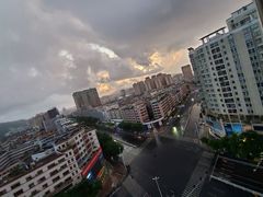 -汕尾巴黎半岛酒店