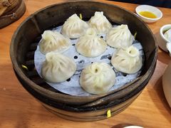-莱莱小笼·乔艾