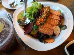 -Chom Cafe and Restaurant