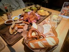 -LENBACH兰巴赫西餐啤酒坊(大连东港店)