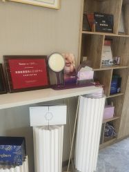 -More摩尔医美の注射线雕光电中心