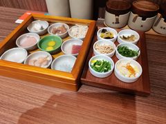-良米山·云南野生菌过桥米线(上海首店)