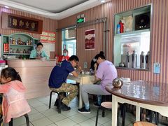 大堂-华春餐馆(鱼山路店)