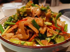 红油毛肚-金太阳海鲜烧烤·本地人餐厅(星海公园店)