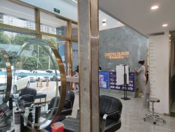 -水灵珑美容造型中心