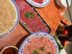 -周小明火锅(黑金冠社区店)