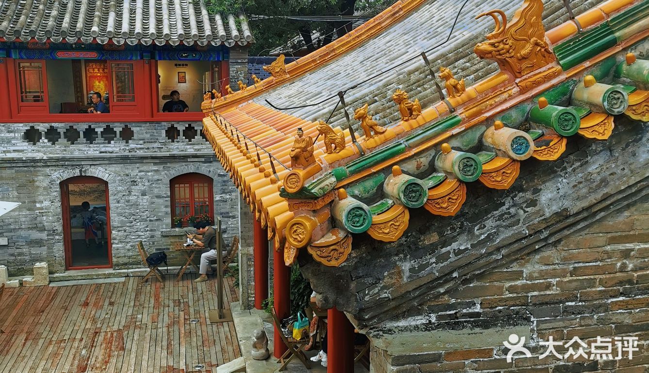 走过模式口大街，穿越到旧时