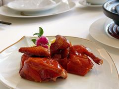 茶皇烟熏脆皮乳鸽-伯衡55·吉品轩(乌鲁木齐南路店)