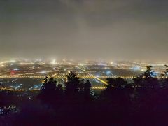 -鬼笑石后山停车场