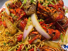 -乡土黄·鲜牛肉火锅·小龙虾(兴业街店)