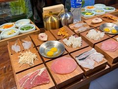 -银米·云南传统过桥米线(双廊黑金冠店)