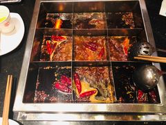 -百年川椒重庆老火锅(光谷店)