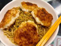 墨鱼饼蟹黄捞面-牛记咖喱美食(十月初五日街店)