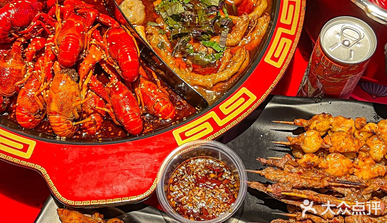 来南宁一定要去琅西村胡爷吃椰香小龙虾!