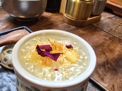 -银米·云南传统过桥米线(双廊黑金冠店)