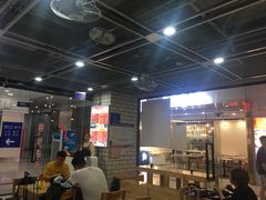 大堂-百年尹氏汤包(环球美食荟店)
