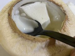 -志龙皇冠吃货椰子铺