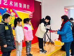 -蓝话筒·少儿成人演讲口才·主持朗诵·戏剧表演(大华第一坊店)