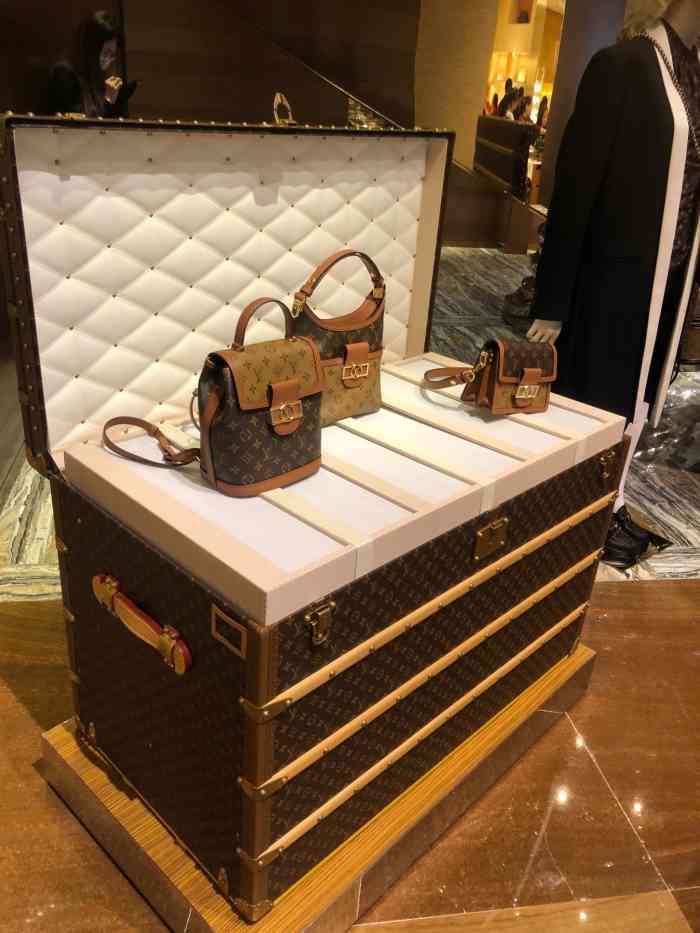 lv路易威登恒隆广场店