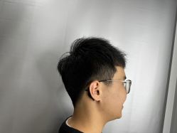 -镁连社·美联社