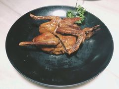 红烧乳鸽-汤城小厨(西直门凯德MALL店)