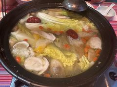 -香巴拉云南餐厅(华莱坞店)