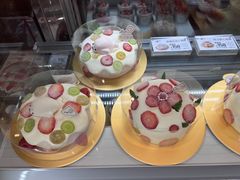 -花花卷卷·鲜食蛋糕(静安久光百货店)