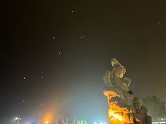 -巴陵广场