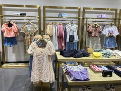 -URBAN REVIVO(济南世茂广场店)