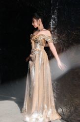 -欣薇婚纱(新源乐汇城店)