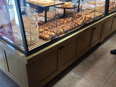 面包甜点陈列柜-味多美蛋糕(亚非大厦店)