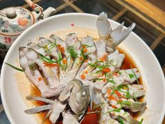 开屏清蒸武昌鱼-老宅藕香·湖北菜·非遗藕汤·武昌鱼(黄鹤楼景观店)